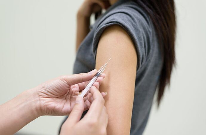 Vírusellenes gyógyszer injekciói a HPV kezelésére